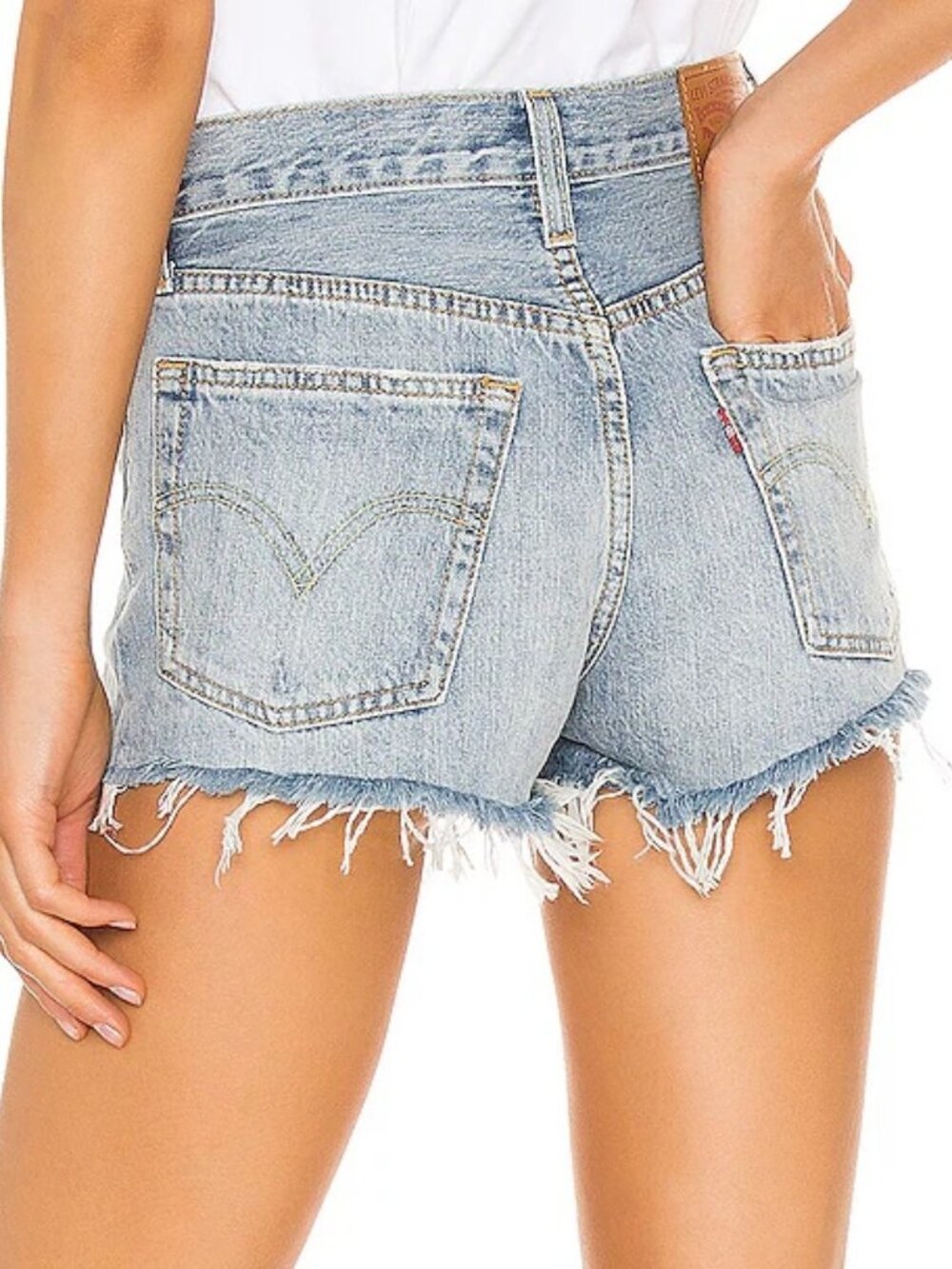 LEVI'S 501 Button-Fly Denim Shorts in Medium Wash (Size 27) - Picture 3 of 7